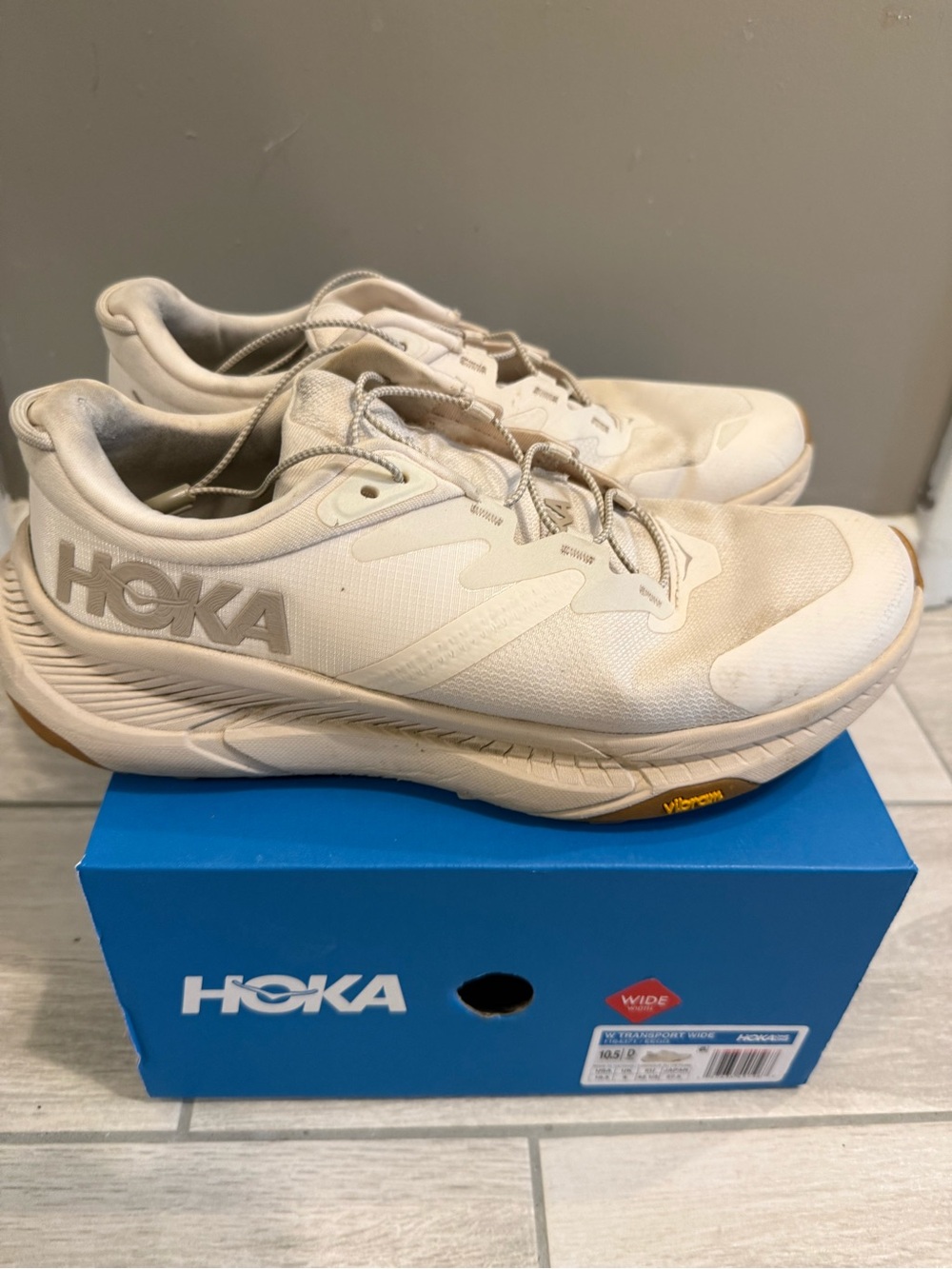 HOKA Women's Transport Shoes
- Size 10.5 D